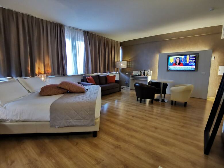 Hotel President