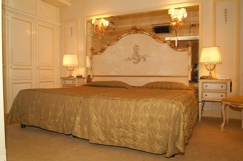 Hotel Champagne Palace