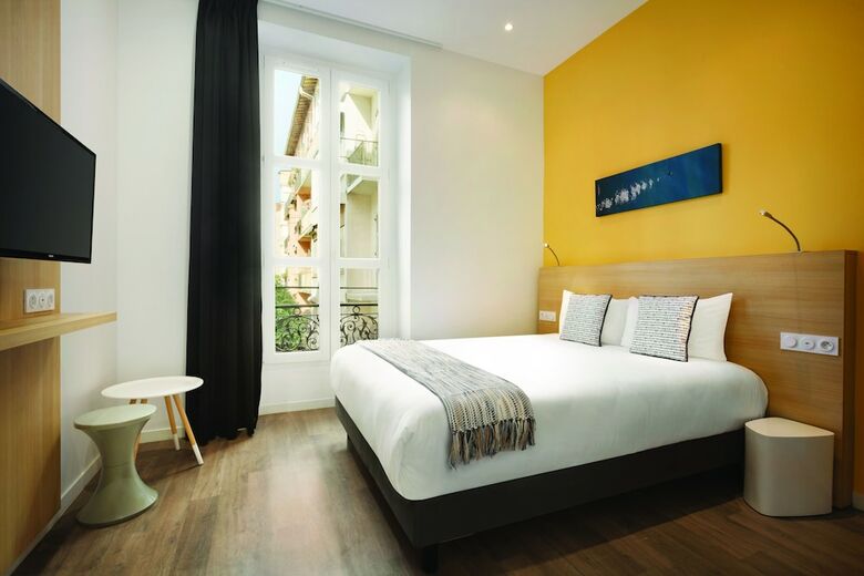 Nicea Hotel