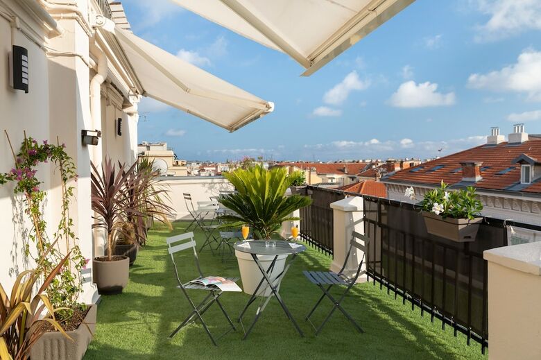 Nicea Hotel