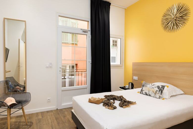 Nicea Hotel