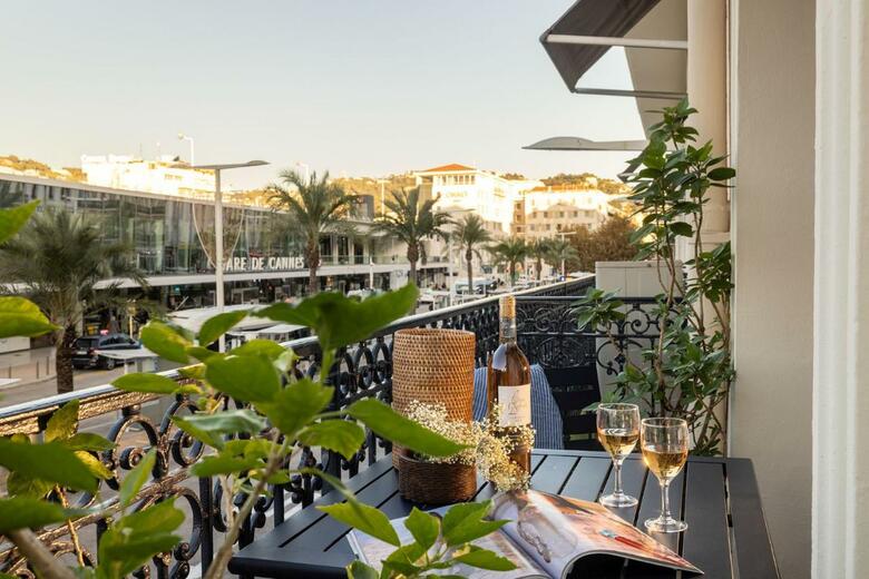 Hotel Crisol Lumi�re