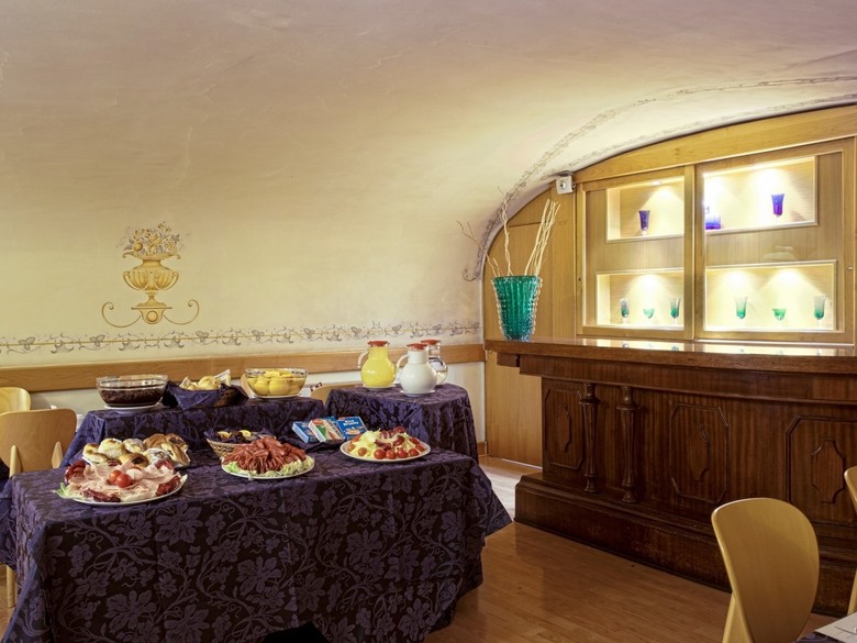 Hotel Caprice