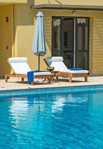 Daphnis Villas