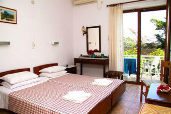 Artemon Hotel