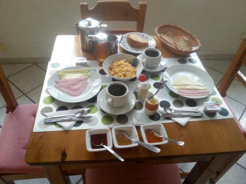 Hostal Oinoi Hotel