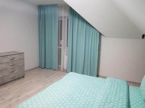 Apartamento Uzhorod 3 Room Lovely House