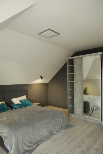 Apartamento Uzhorod 3 Room Lovely House