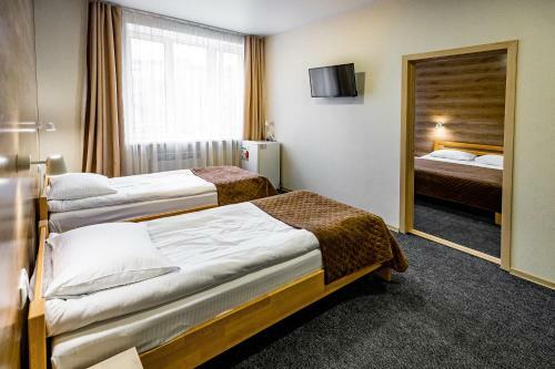 Rooms Hotel