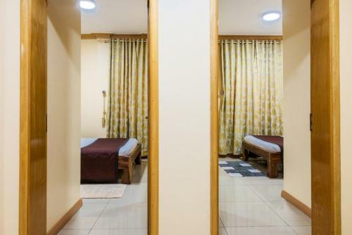 Spacious Apartment For 46 People In Kampala