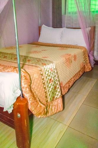 Strikers Hotel