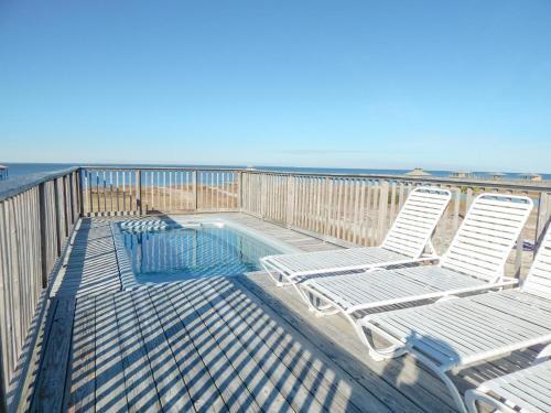 042 North Shore Home