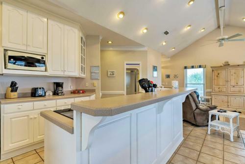 Luxury Peace At The Beach Home - Walk To Gulf!