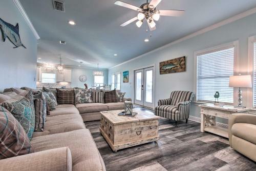 Luxe Spacious Stilted Home With Kayaks Walk To Beach