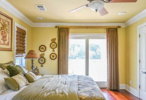 Large Home On Private Peninsula With Hot Tub + Sauna! Home