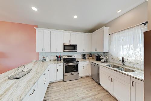 New Listing! Lagoon-front Townhouse With Pool, Deck Townhouse