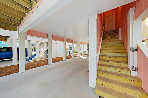 New Listing! Lagoon-front Townhouse With Pool, Deck Townhouse