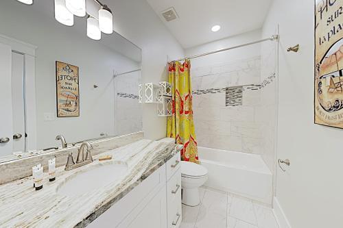 New Listing! Lagoon-front Townhouse With Pool, Deck Townhouse