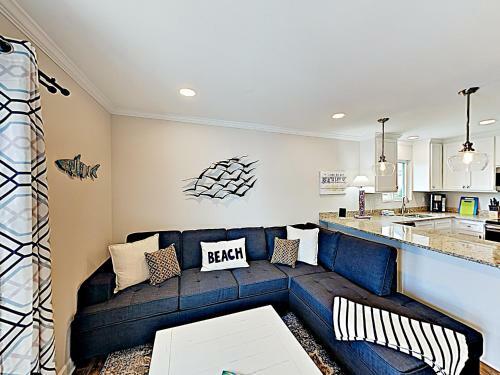 Apartamento New Listing! Remodeled Duplex - 2 Blocks To Beach! Duplex