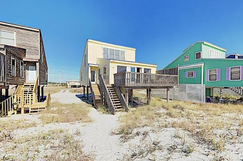 Beachside ?daydream Hideaway? W/ Vast Gulf Views Home