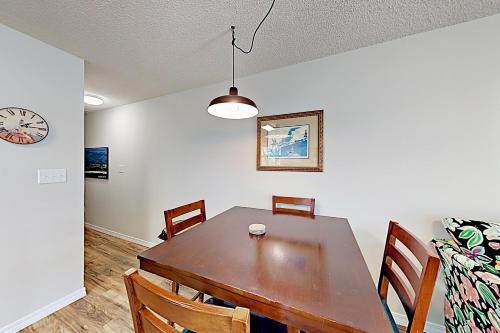 Apartamento New Listing! Blue Heron East On Lagoon Duplex