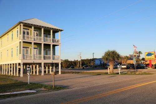 H_the Boardwalk...ch Hangout A Home