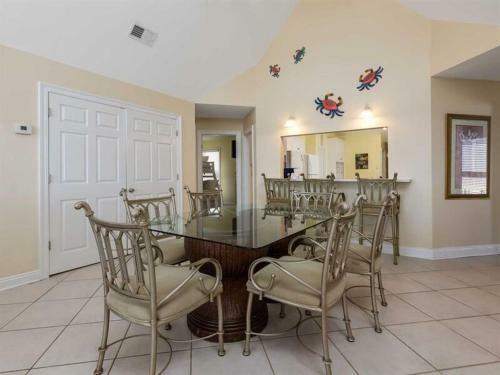 Erica's Sandpiper By Meyer Vacation Rentals