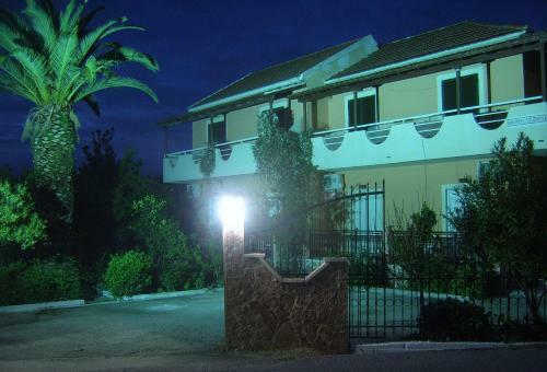 Kokkinos Apartments