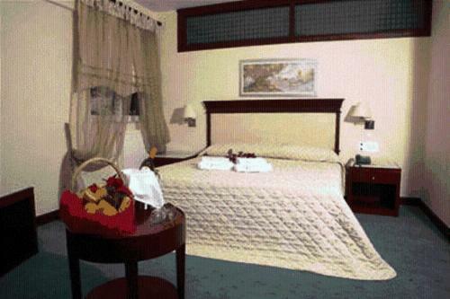 Crithoni's Paradise Hotel