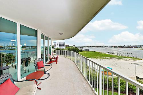 Apartamento Corner Unit - Huge Wraparound Balcony, Pools & Gym Condo