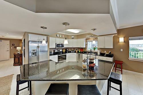 Apartamento Corner Unit - Huge Wraparound Balcony, Pools & Gym Condo