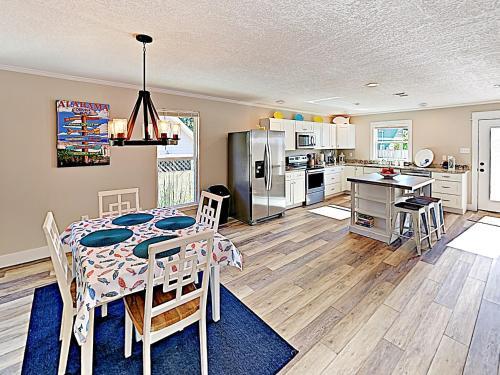 New Listing! Coastal Remodel ? Near Bay Home