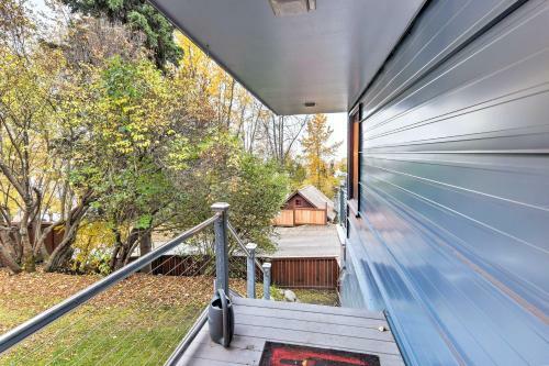 Downtown Anchorage Home, 1 Block To Coastal Trail!