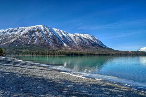 Peaceful Mountain-view Home - Walk To Kenai Lake!