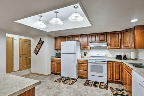 Fairbanks Alaskan Abode, 1 Mi To Pioneer Park