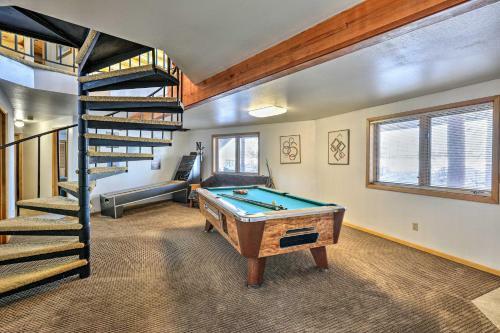 Genuine Log Cabin With Waterfront Deck And Views!