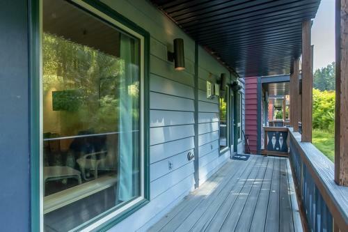 Alyeska Retreat C110