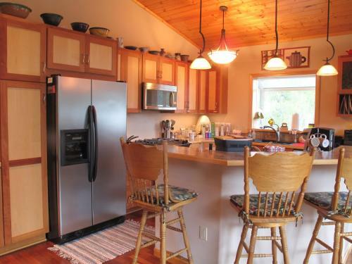 Bed & Breakfast Glacier Creek Lodging