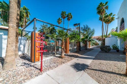 41a Modern Large Studio Condo W Heated Pool