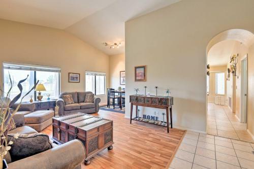 Glendale Home With Pool - Walk To Nfl And Nhl Games!