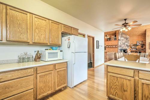 Secluded Heber Cabin With Valley Views And Deck!