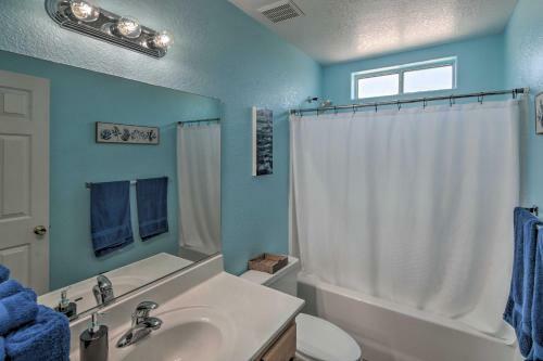 Cozy Lake Havasu Oasis With Spacious Yard And Patio!