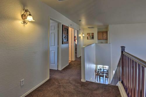 Family Home With Hot Tub On Johnson Ranch Golf Course