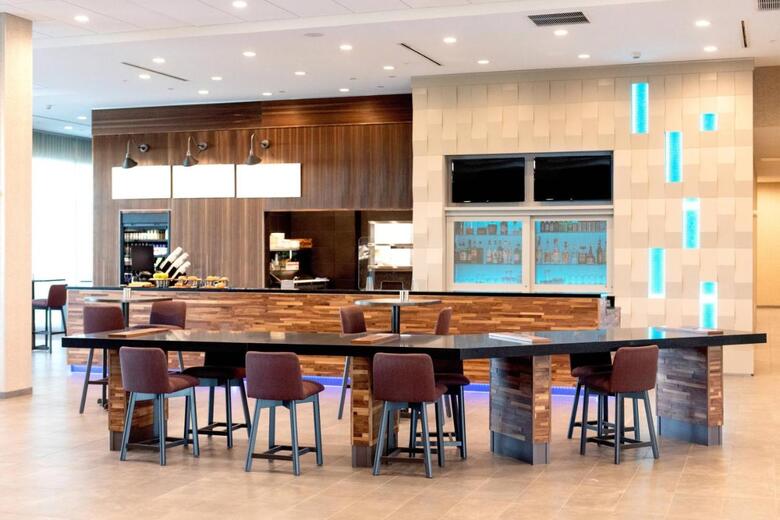 Hotel Courtyard By Marriott Mesa At Wrigleyville West