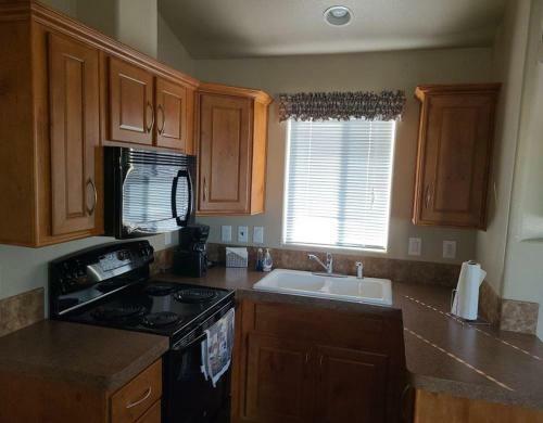 Mesa Spirit Park Model Premium 2 - Entire Home 55 Plus Community