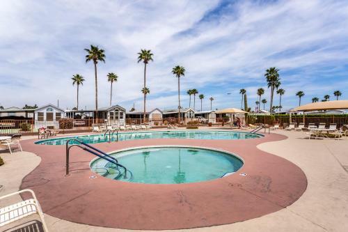 Mesa Spirit Park Model Premium 2 - Entire Home 55 Plus Community
