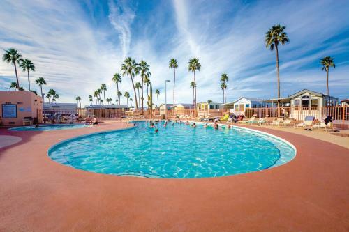 Mesa Spirit Park Model Premium 2 - Entire Home 55 Plus Community