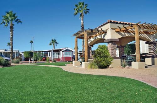 Mesa Spirit Park Model Premium 8 - Entire Home 55 Plus Community