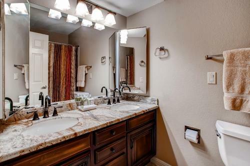 Scottsdale Home With Fireplace And Private Heated Pool!