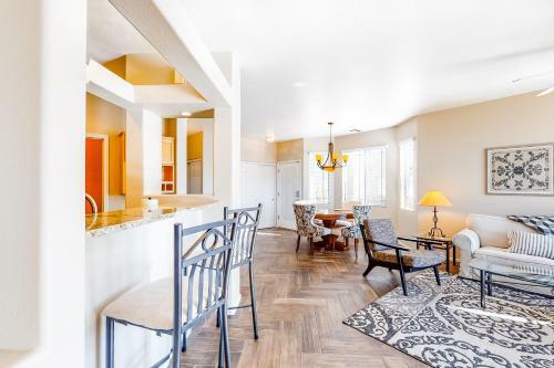 Vistoso Condo #218c